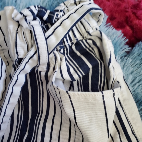 2 PAIRS OF STRIPED RUFFLE ELASTIC WAISTBAND SHORTS! - Picture 9 of 12